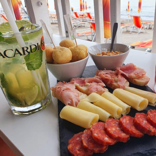 bagni-lo-scoglio-aperitivo-photo-05